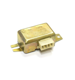Регулятор напряжения ГАЗ-3307, ЗИЛ-130, Р131 3702